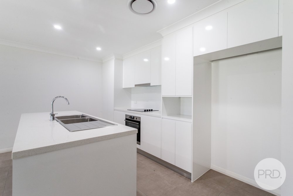 102 York Road SOUTH PENRITH 6