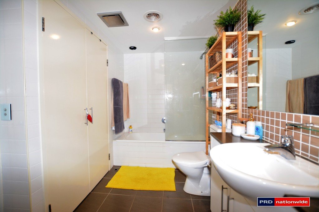 1020/1 Ocean Street BURLEIGH HEADS 4