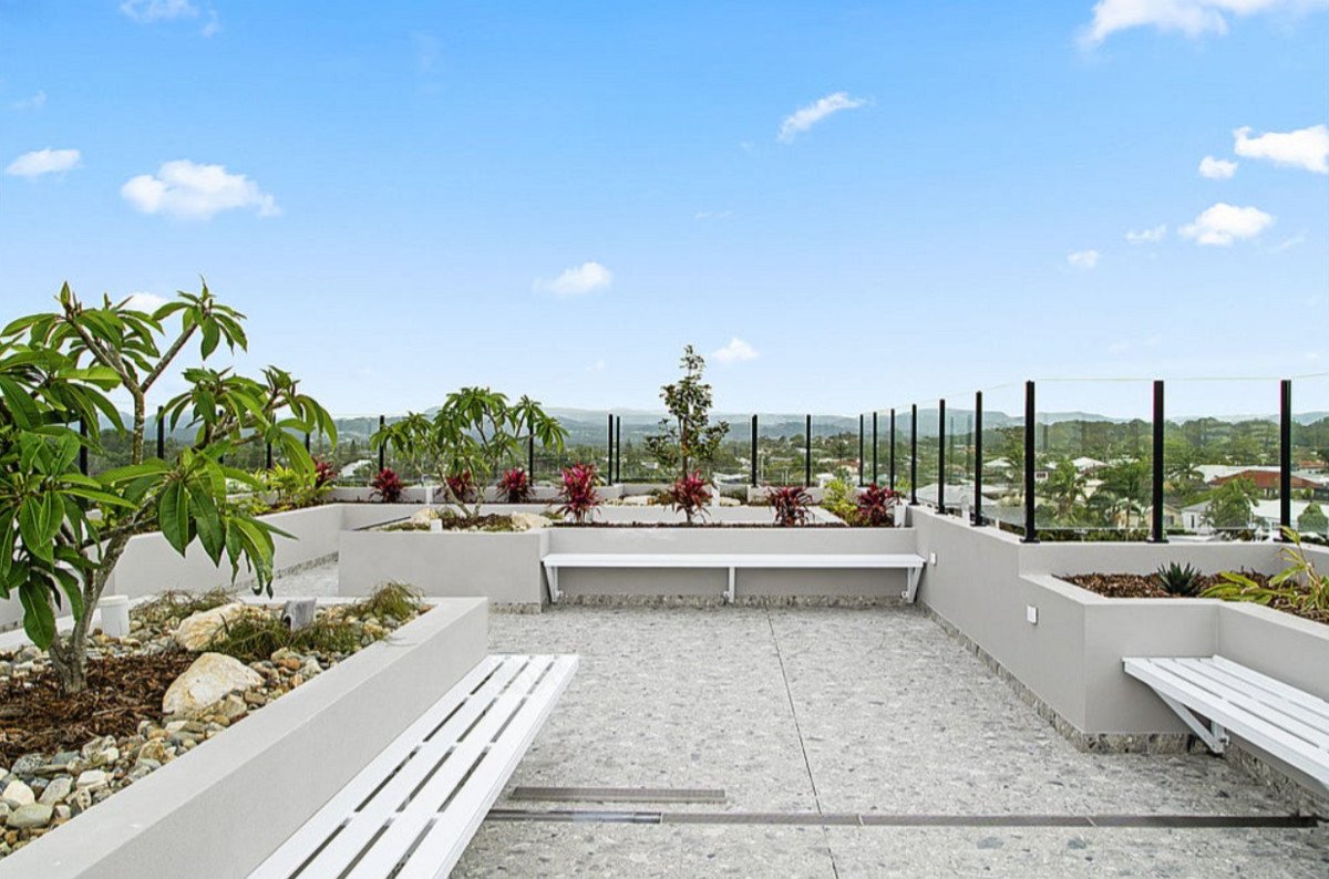 10/2044 Gold Coast Highway Miami 6