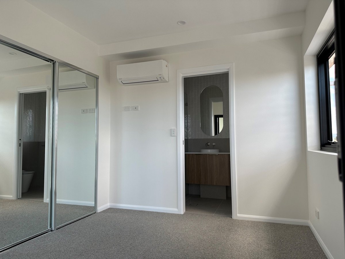 10/2044 Gold Coast Highway Miami 7