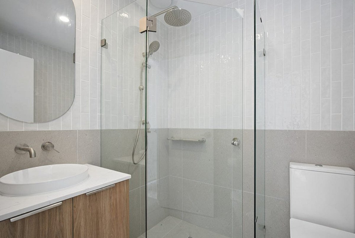 10/2044 Gold Coast Highway Miami 10