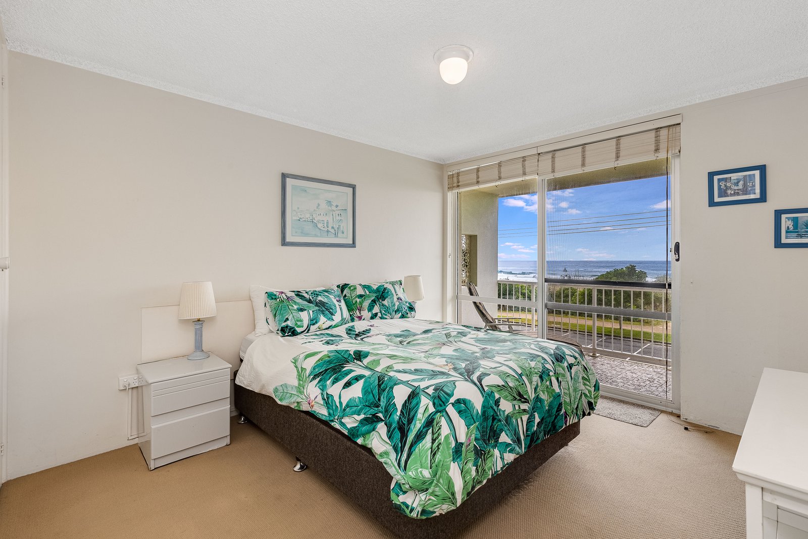 10/206-210 Pacific Parade BILINGA 2