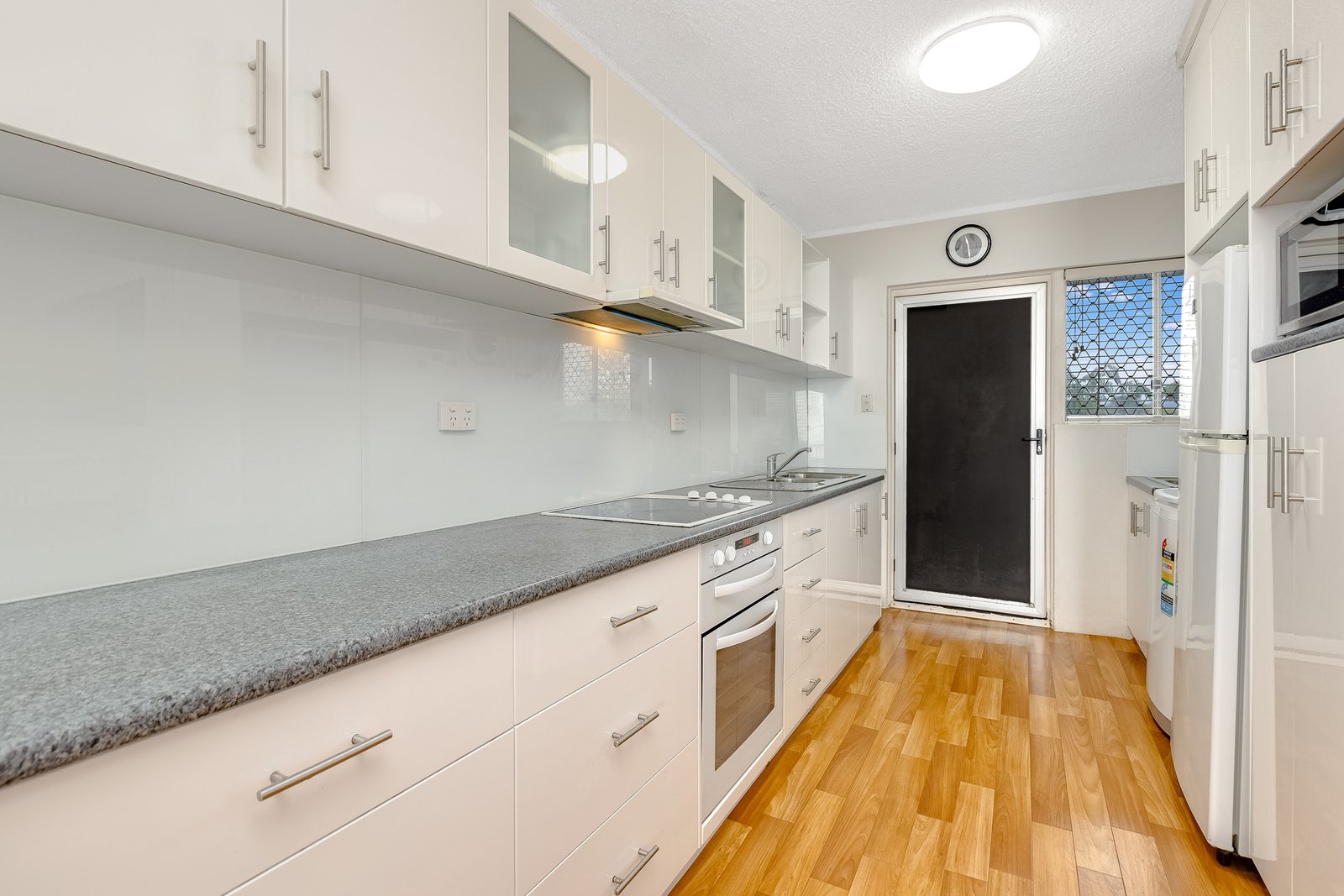 10/206-210 Pacific Parade BILINGA 5