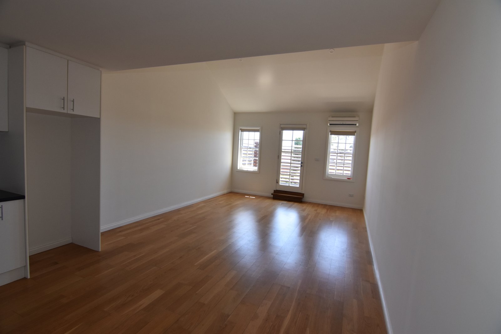 Gallery: 10/209 Melbourne Road