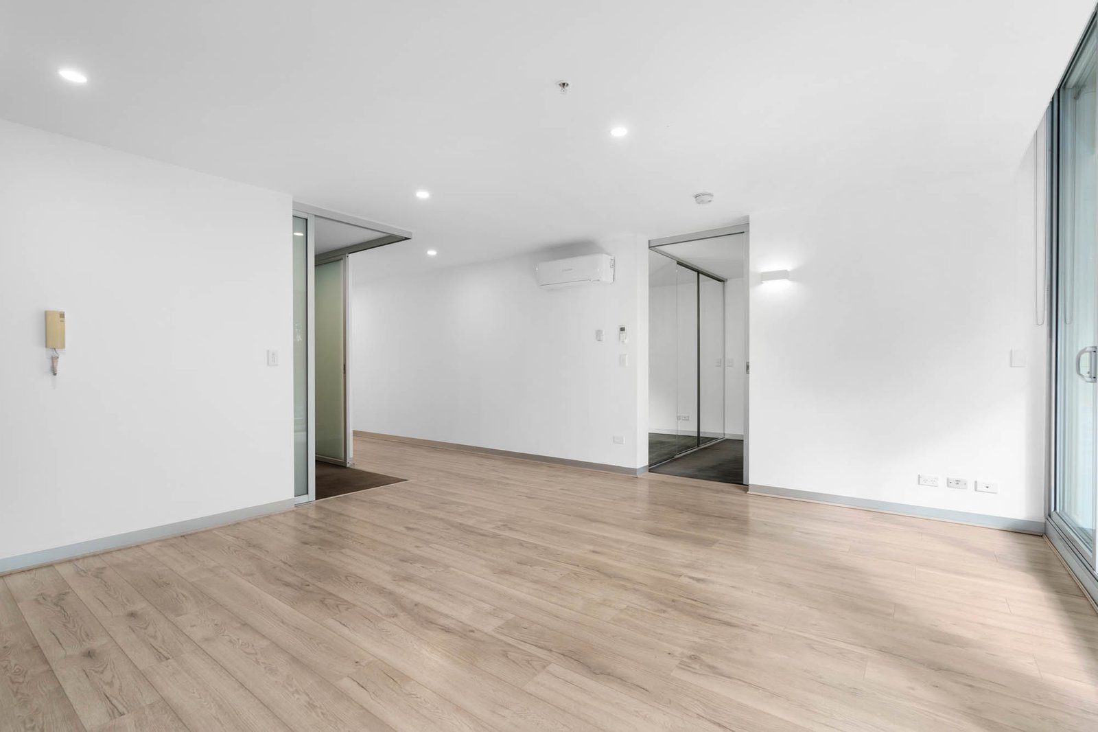 Gallery: 102/1 Danks Street