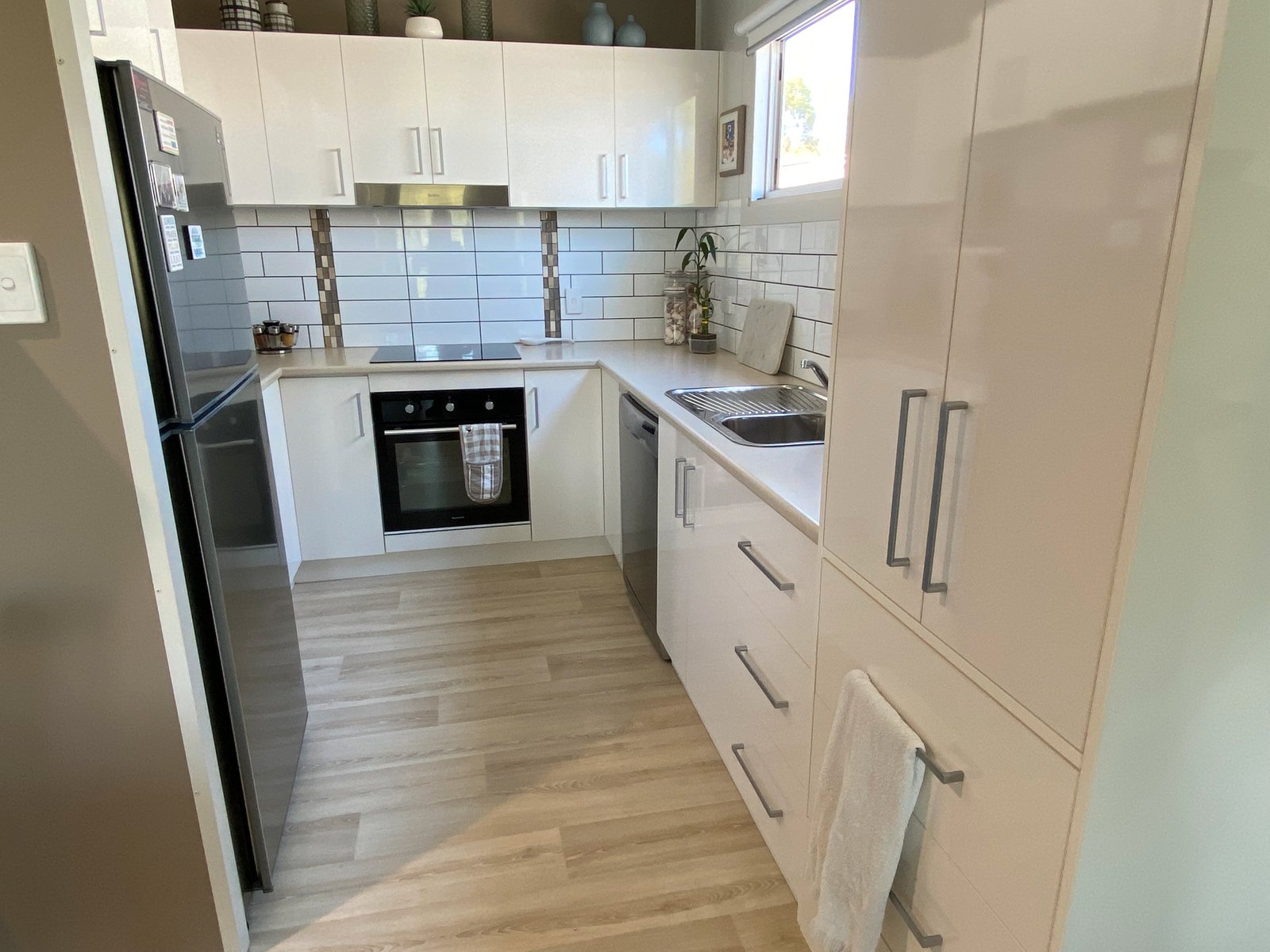 102/1 JACARANDA Drive BOYNE ISLAND 7