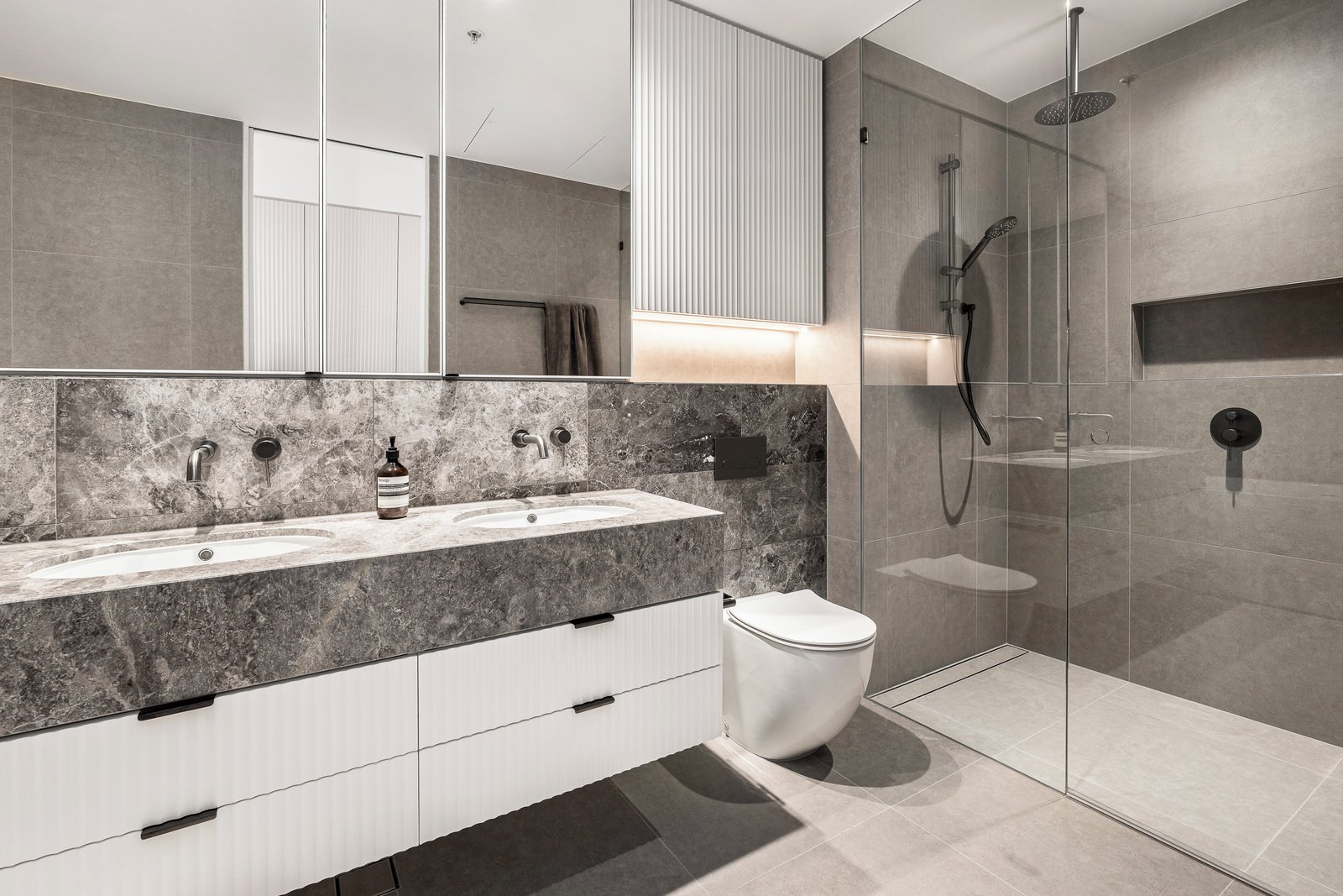 102/103 Beach Street, Port Melbourne, 3207