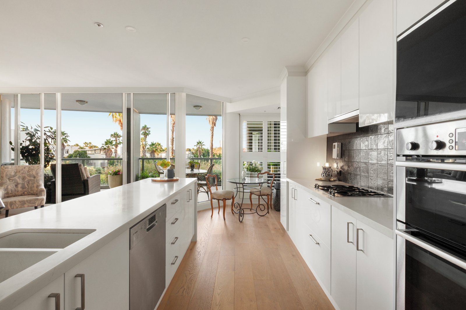 102/115 Beach Street, Port Melbourne, 3207