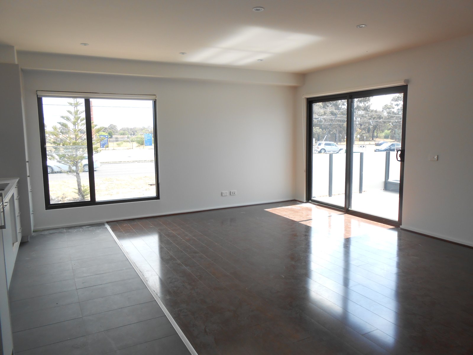 Gallery: 1.02/1161 Nepean Highway