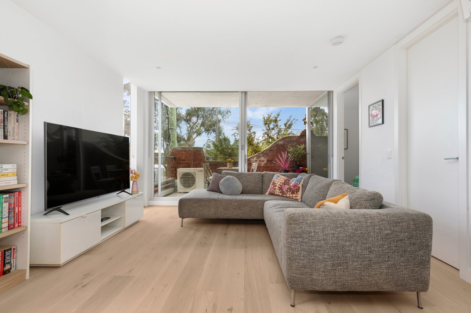 Gallery: 102/126 Chapel Street