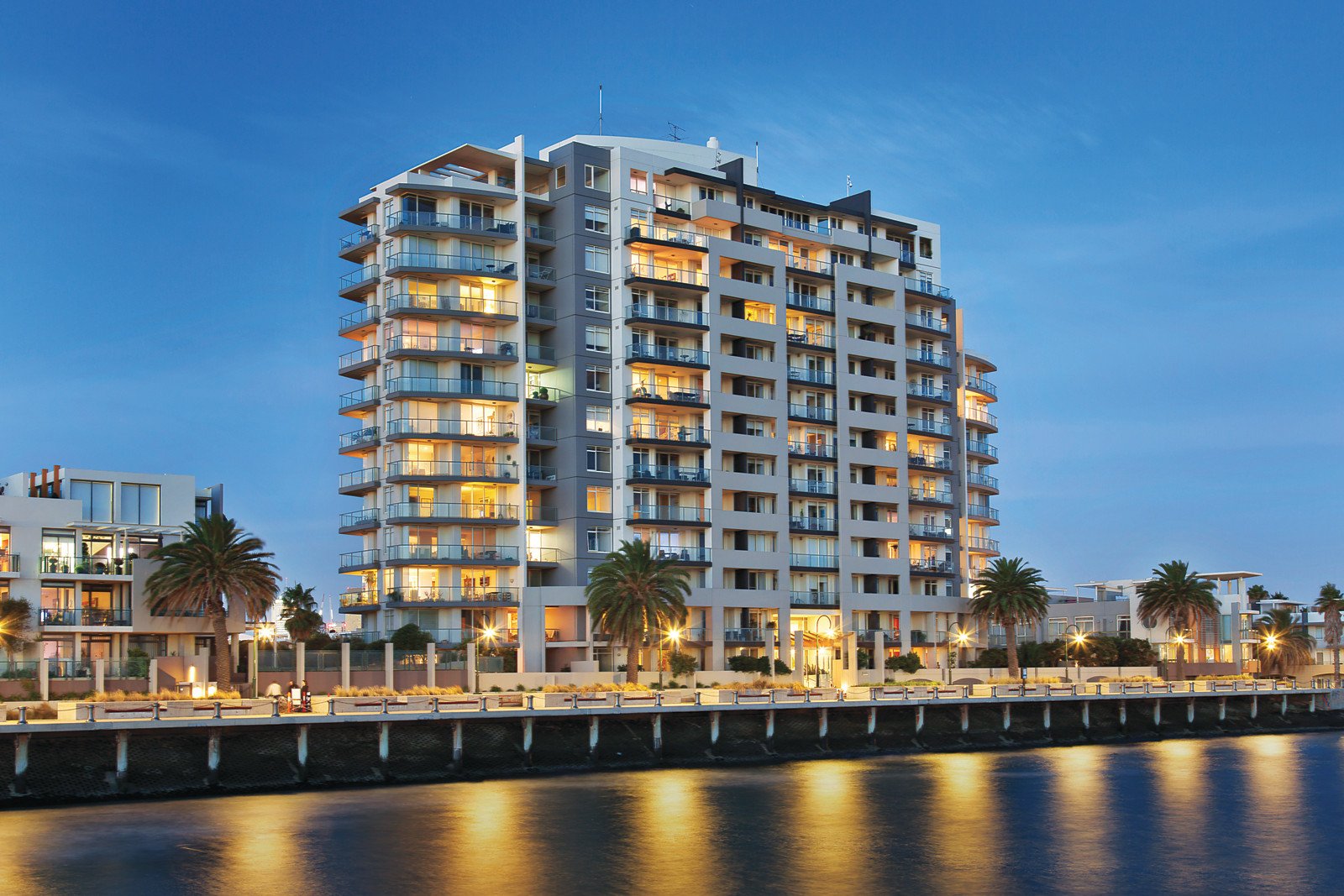 102/127 Beach Street, Port Melbourne, VIC