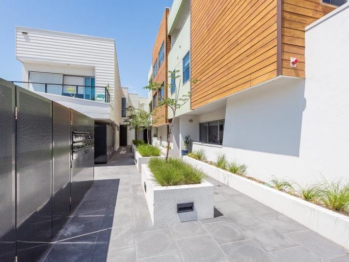 Gallery: 102/141 Stephen Street