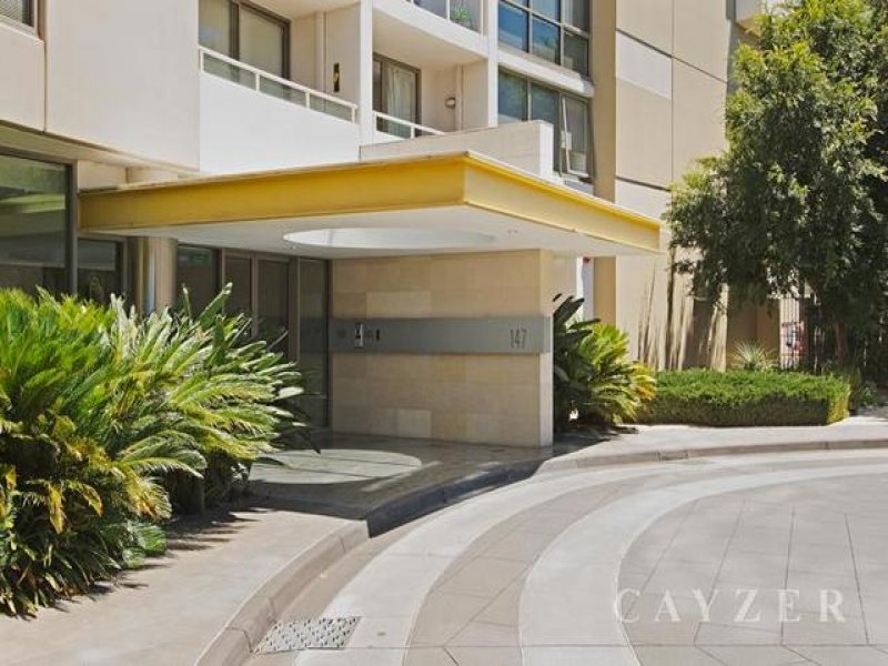 Gallery: 102/147 Beach Street