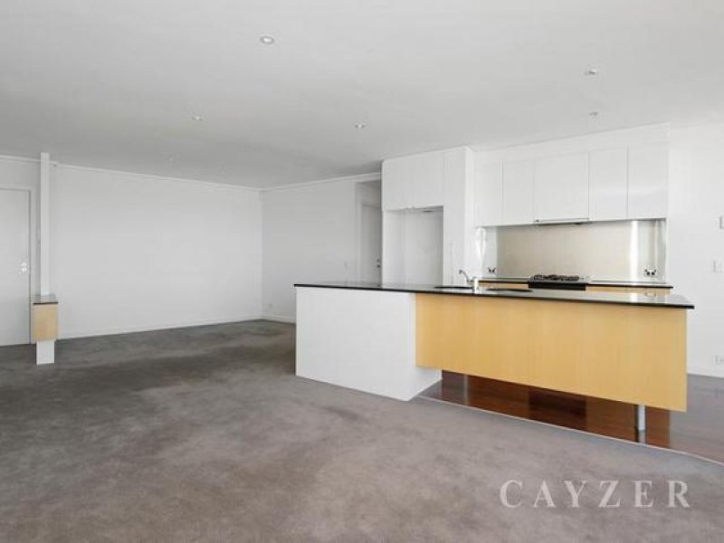 Gallery: 102/147 Beach Street