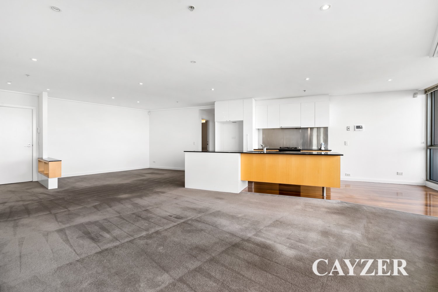 Gallery: 102/147 Beach Street