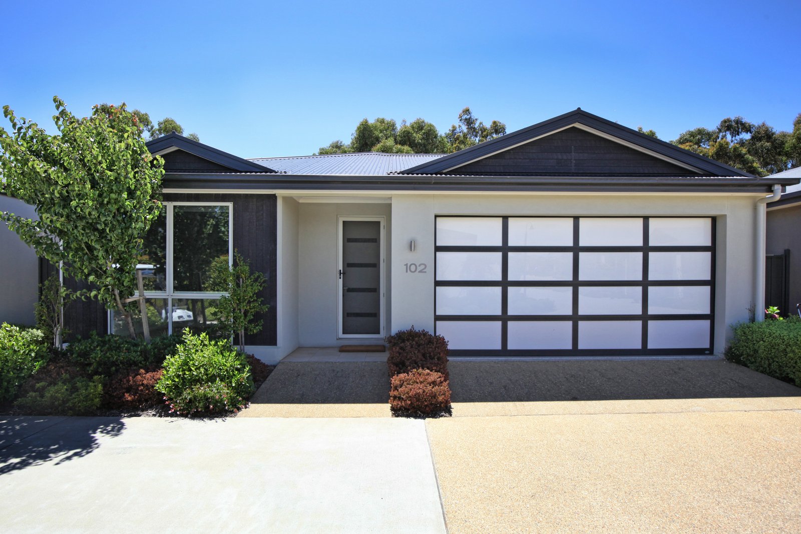 Real Estate and Property in 102/1849 Mount Macedon Road, Woodend, VIC