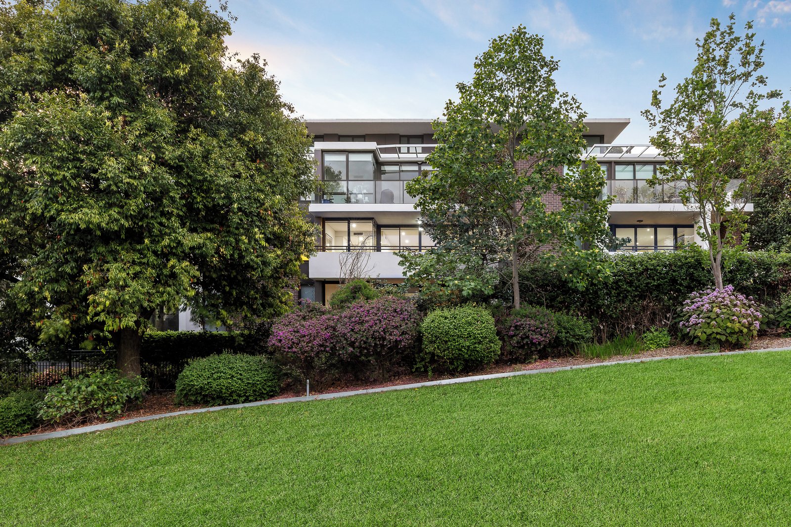 102/188 Canterbury Road, Canterbury, 3126