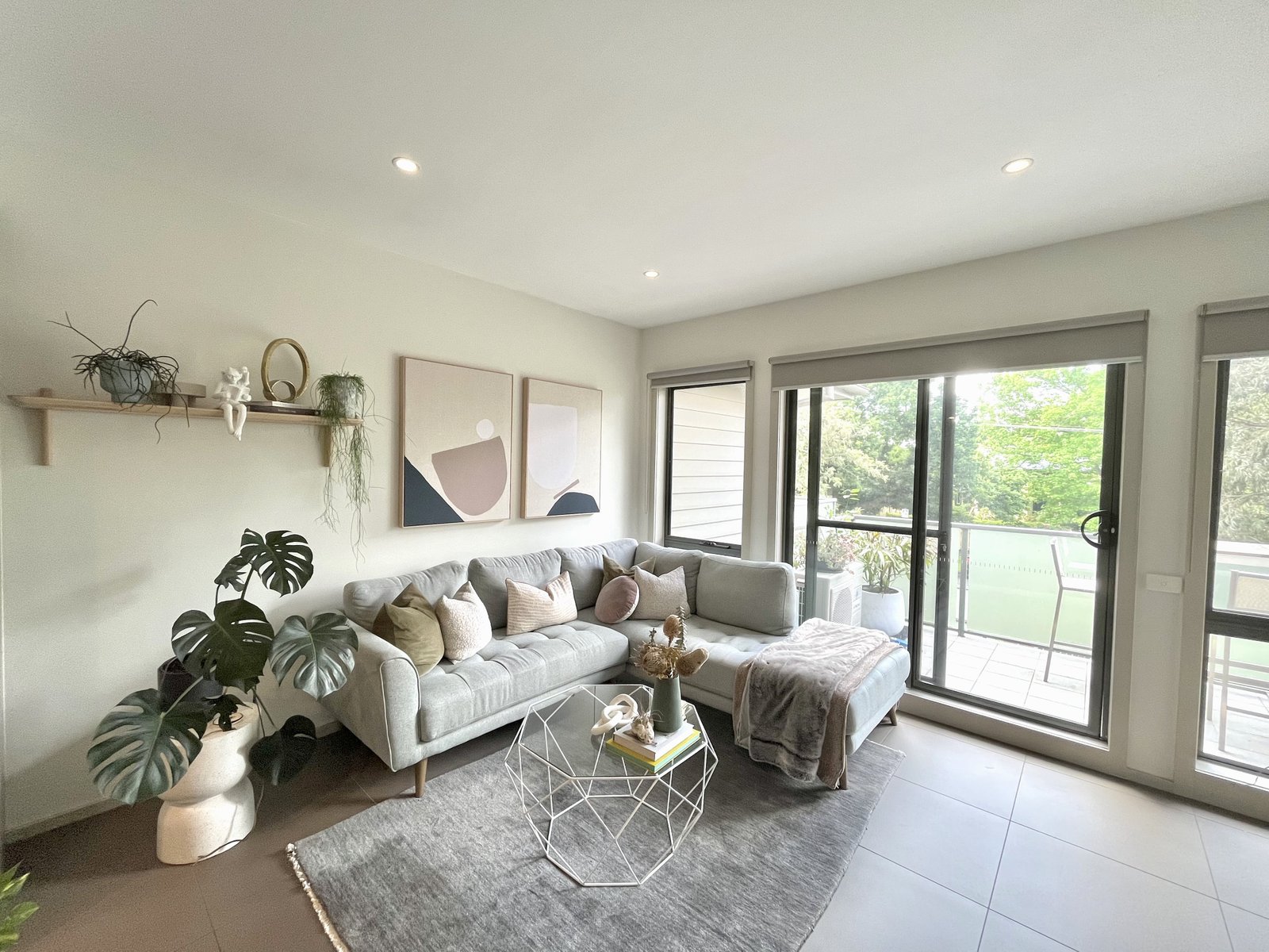 Gallery: 102/2 Albert Avenue