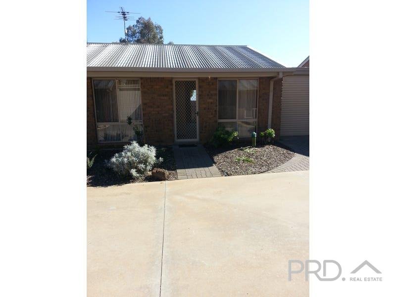 10/221-223 Adams Street WENTWORTH 1