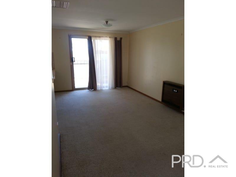 10/221-223 Adams Street WENTWORTH 3