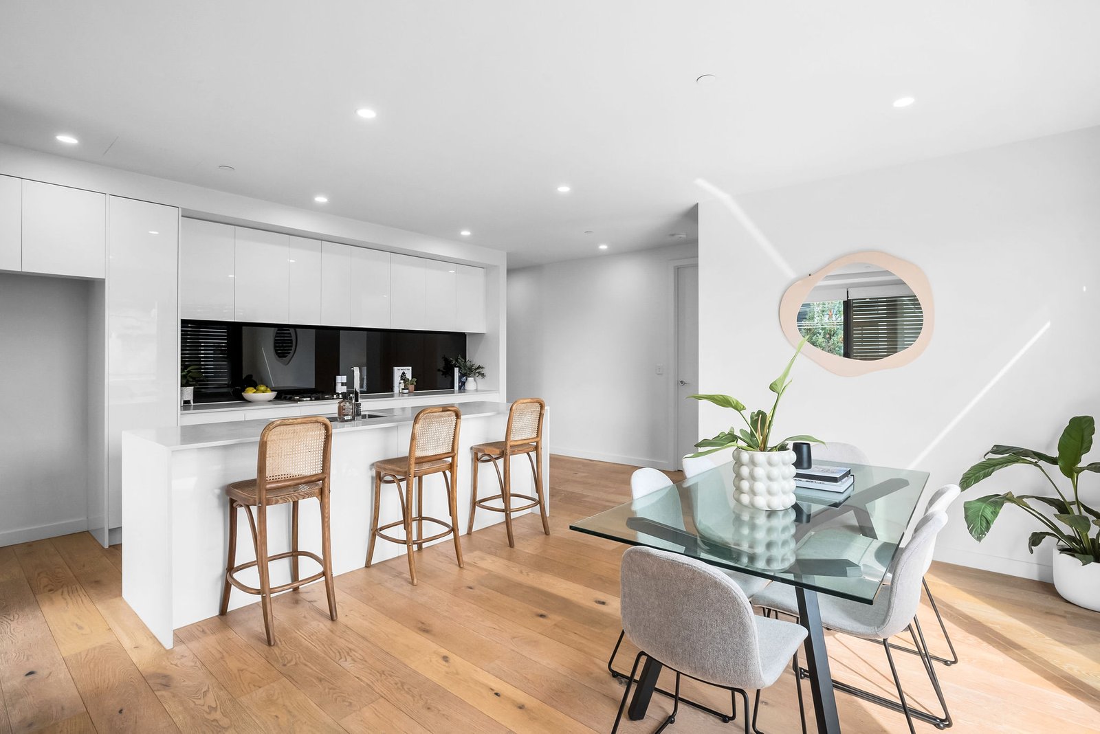 Gallery: 102/21 Belsize Avenue