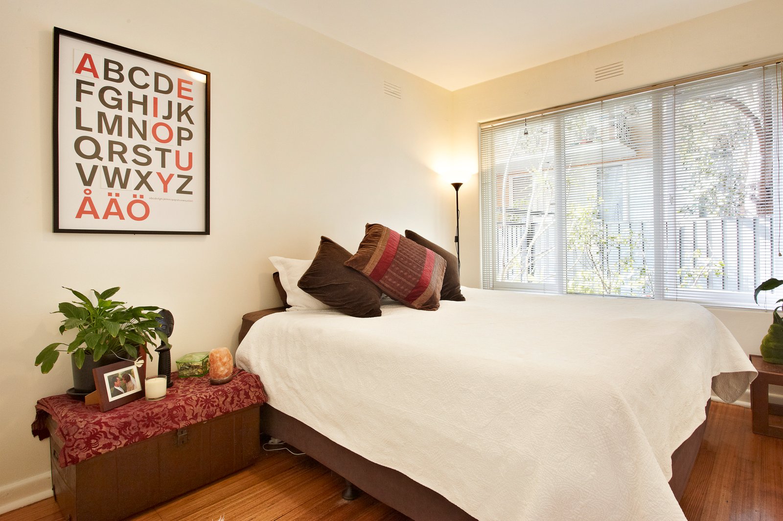 Gallery: 10/22A Acland Street