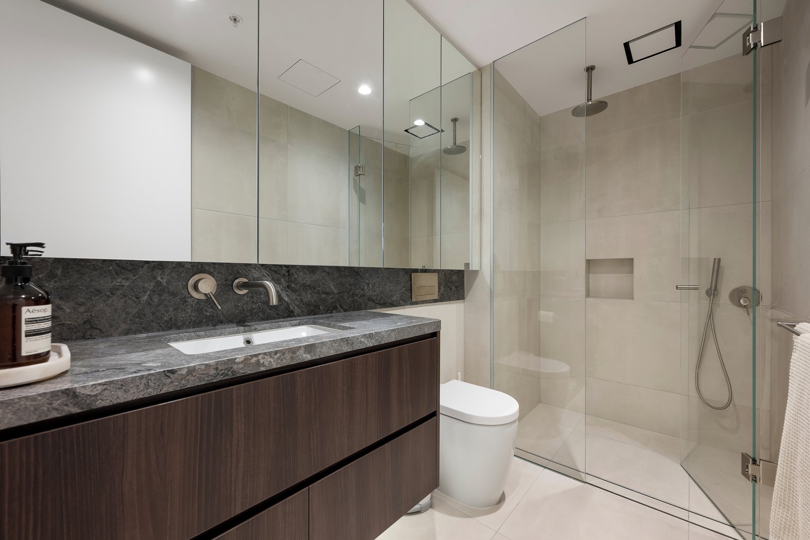 102/3 Hurstmon Street, Malvern East, 3145