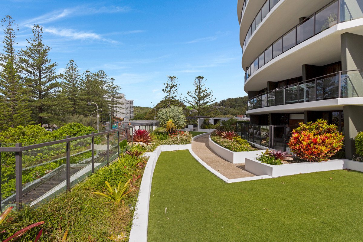 1023/2-14 The Esplanade Burleigh Heads 4