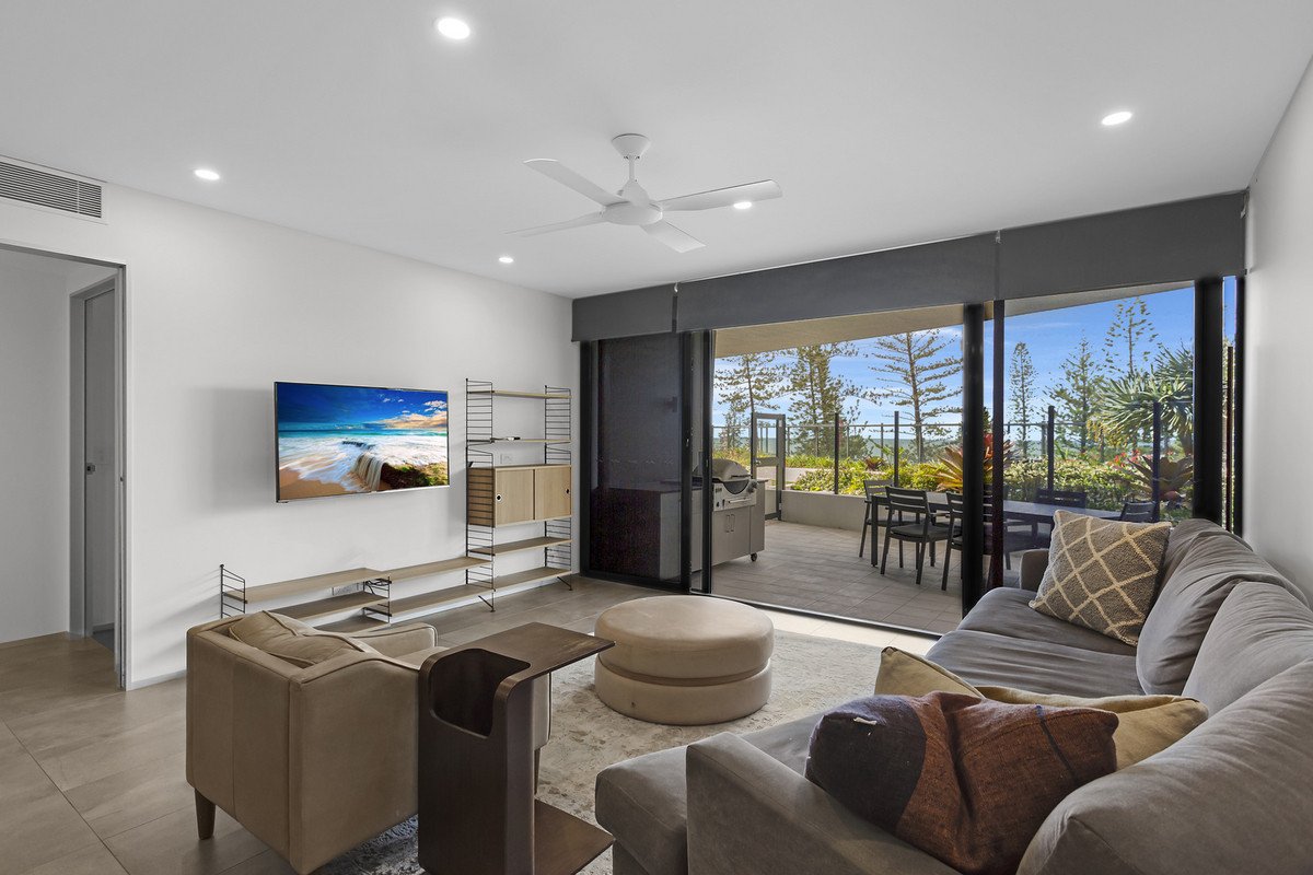 1023/2-14 The Esplanade Burleigh Heads 6