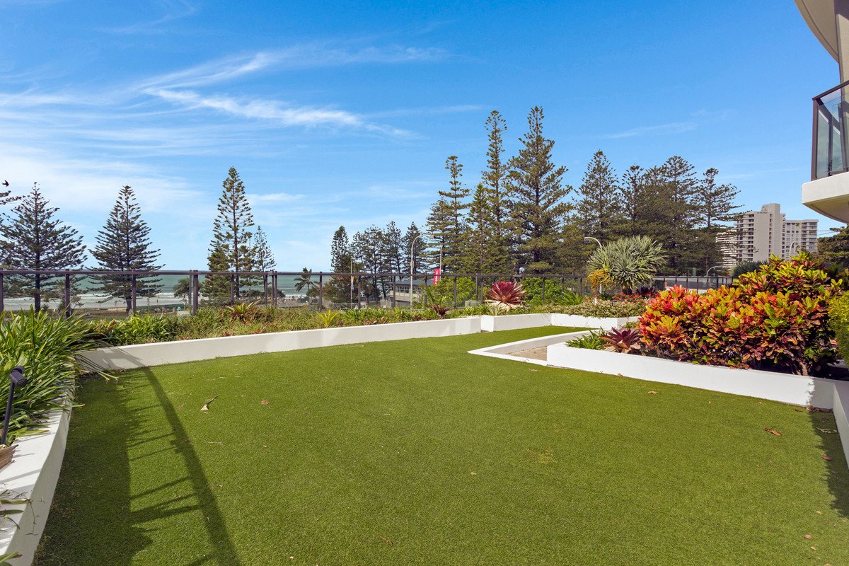 1023/2-14 The Esplanade Burleigh Heads 21