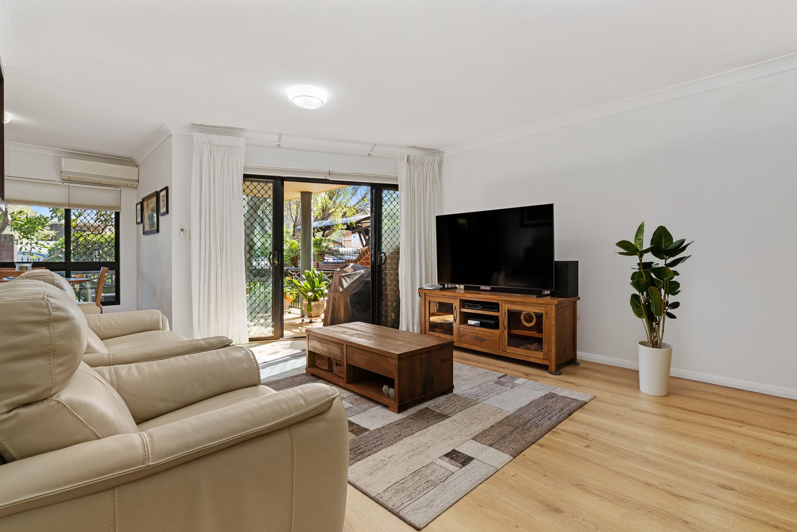 10/24-28 Connelly Street PENSHURST 1