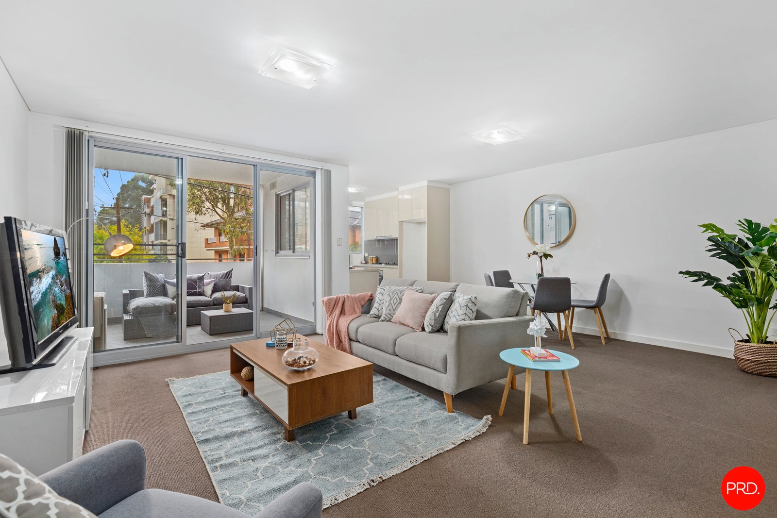 102/4-6 Kensington Street KOGARAH 2