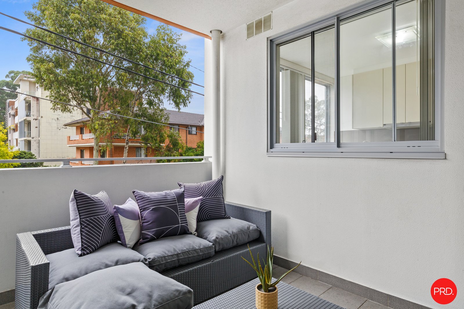 102/4-6 Kensington Street KOGARAH 4