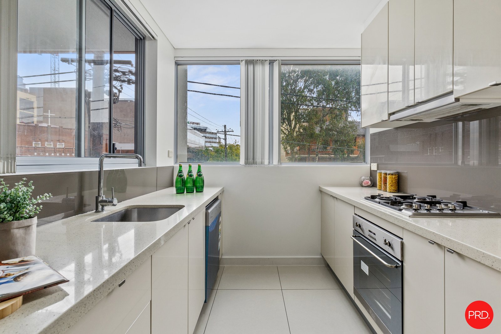 102/4-6 Kensington Street KOGARAH 5