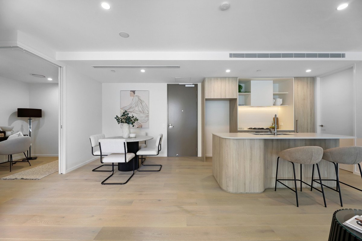 102/4 First Avenue Burleigh Heads 6