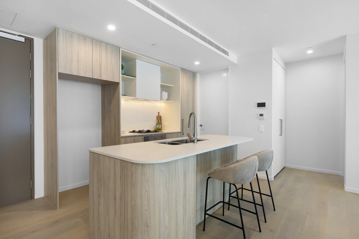 102/4 First Avenue Burleigh Heads 7