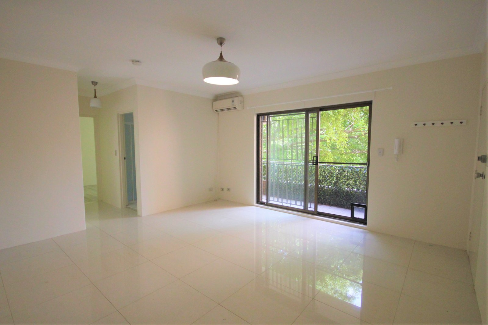 10/24 Subway Road ROCKDALE 2