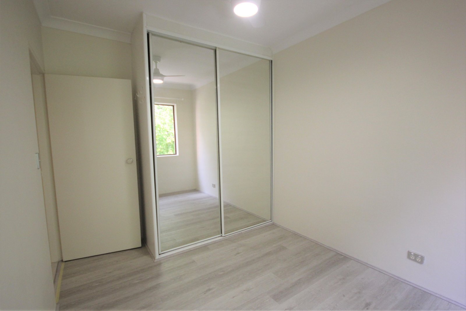 10/24 Subway Road ROCKDALE 5