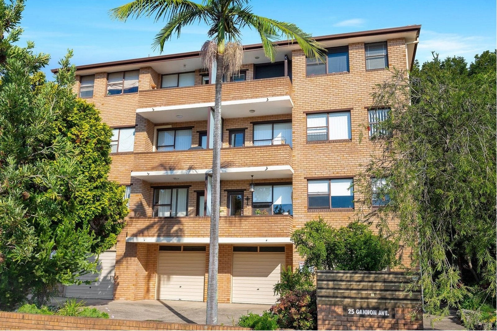 10/25-27 Gannon Avenue DOLLS POINT 7