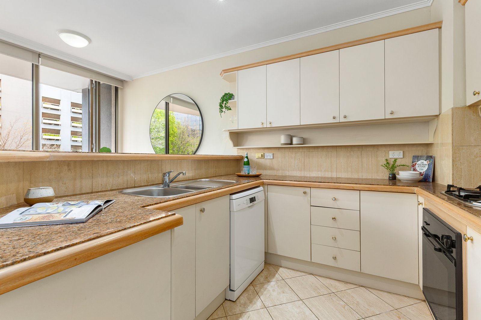 Gallery: 102/598 St Kilda Road
