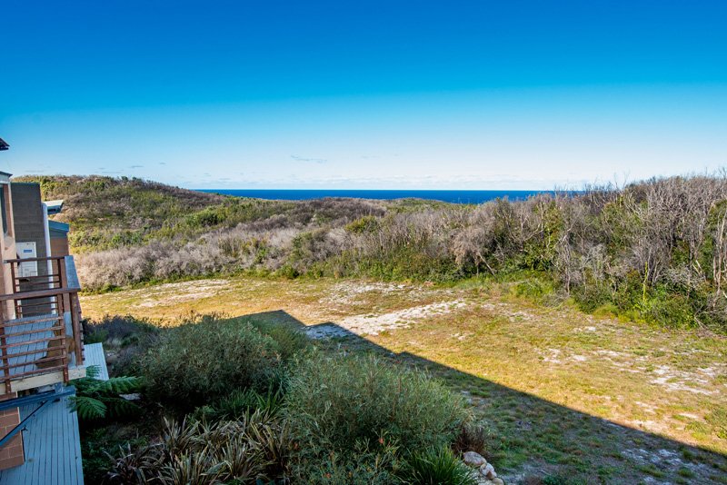 10/26 One Mile Close BOAT HARBOUR 18