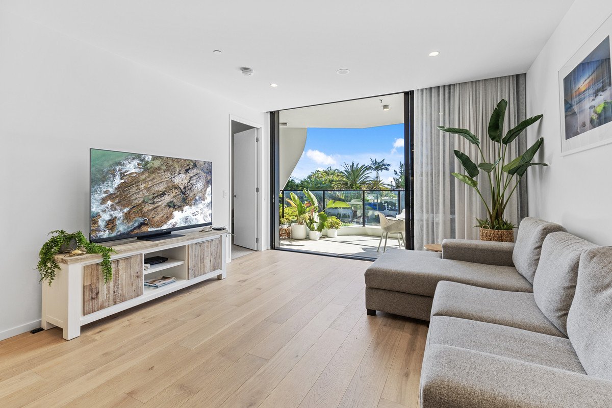 102/6 second Avenue Burleigh Heads 1