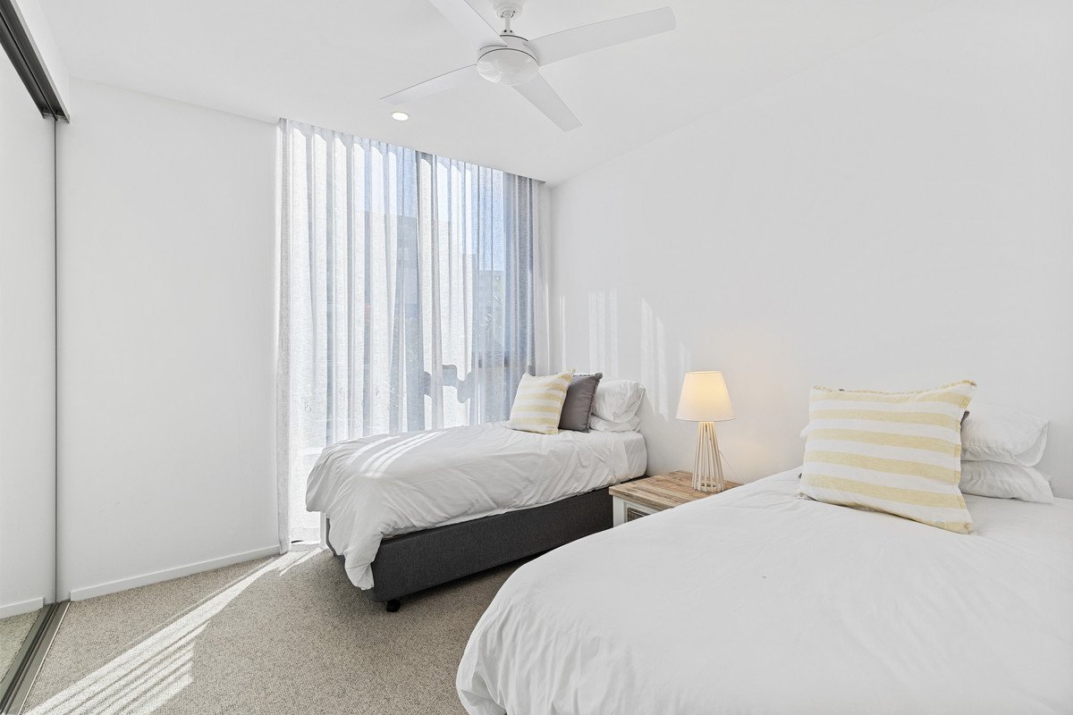 102/6 second Avenue Burleigh Heads 7