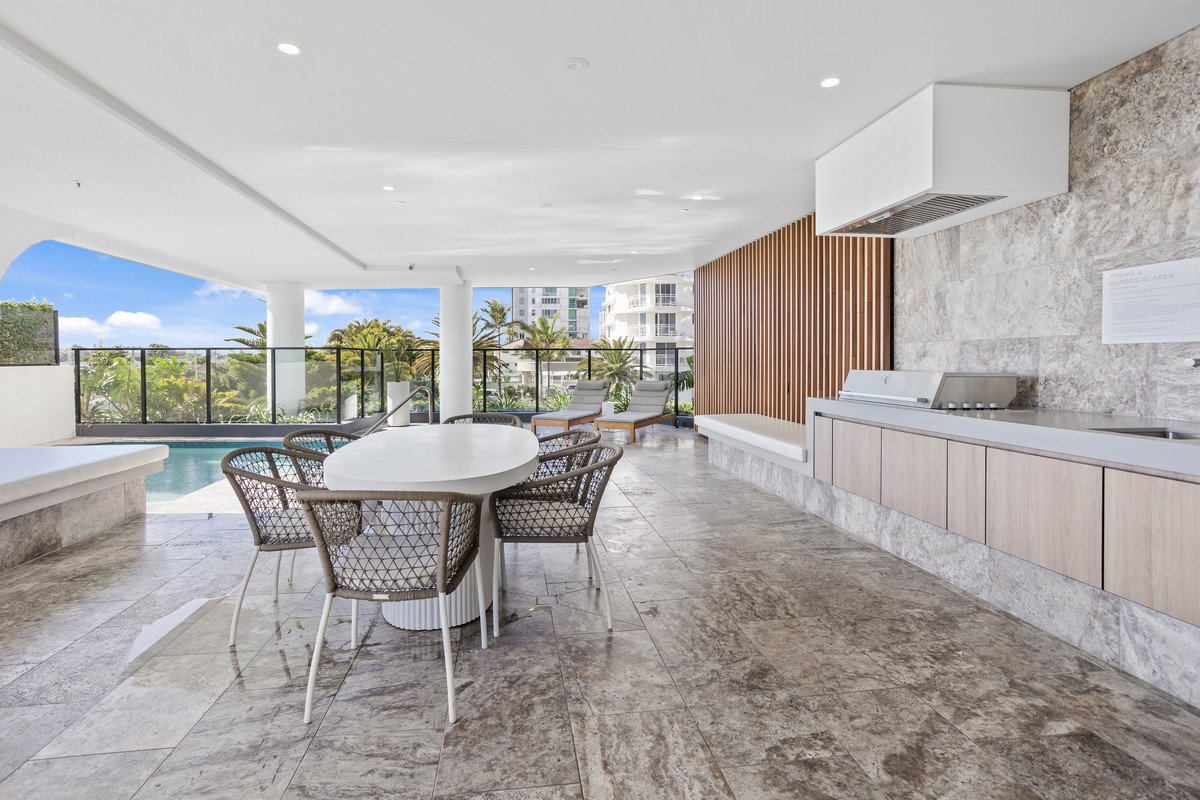 102/6 second Avenue Burleigh Heads 14