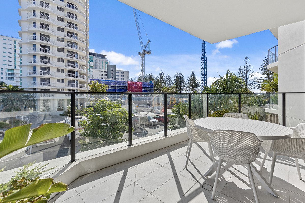 102/6 second Avenue Burleigh Heads 11