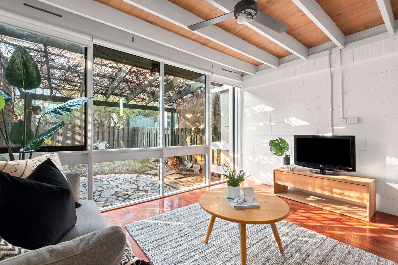 Gallery: 10/27-29 Montague Street