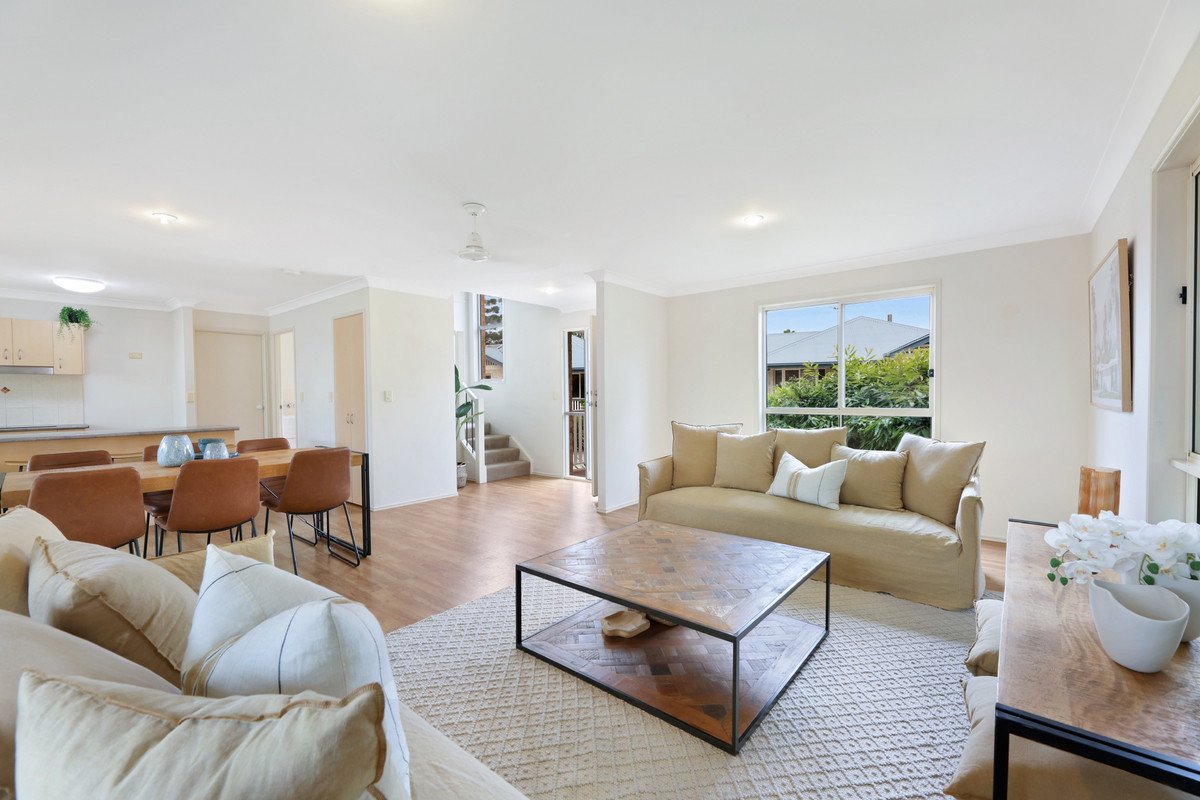 10/27-29 Tallebudgera Creek Road Burleigh Heads 3