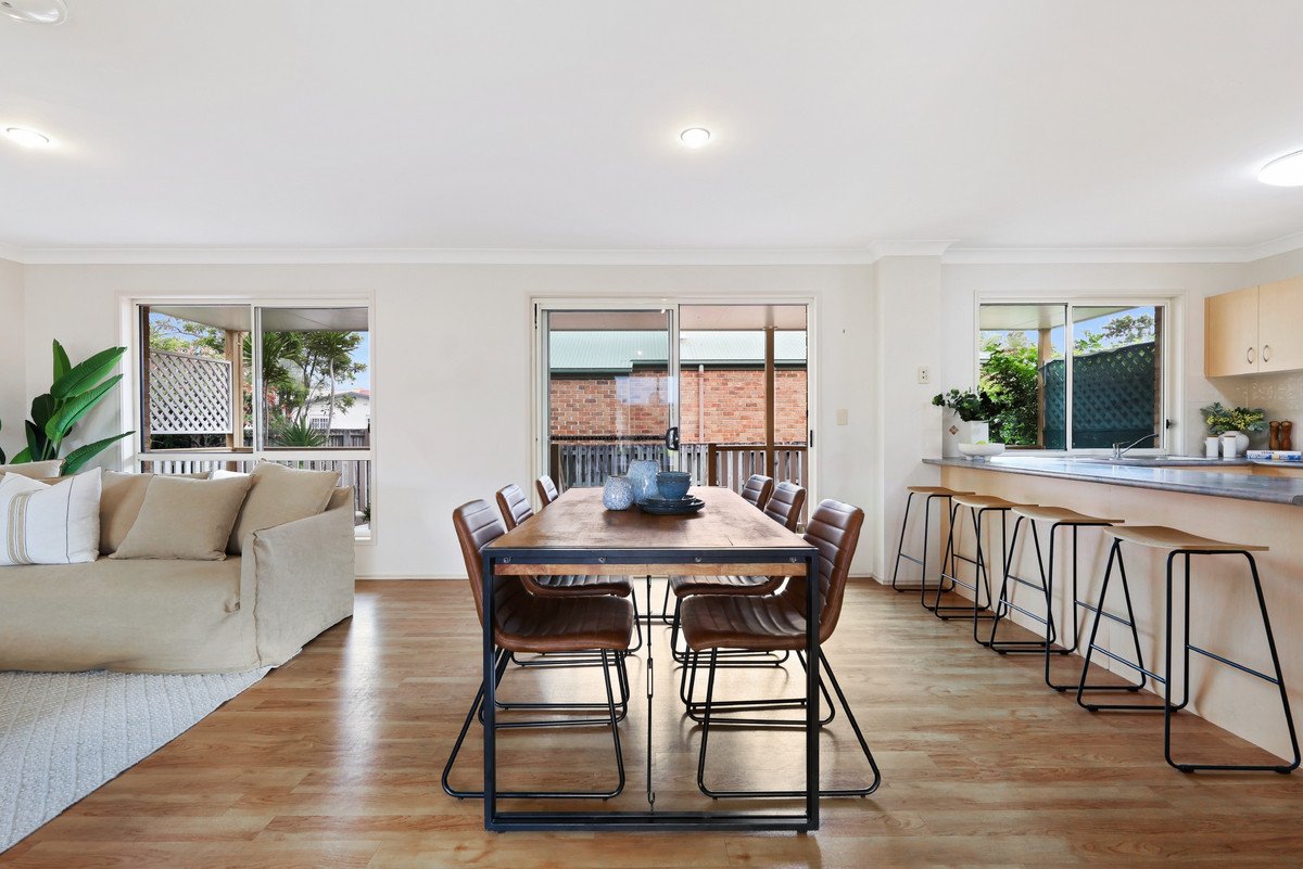 10/27-29 Tallebudgera Creek Road Burleigh Heads 4