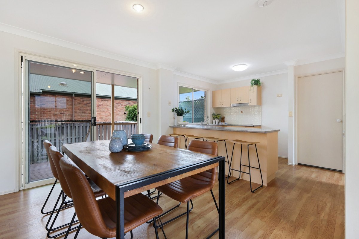 10/27-29 Tallebudgera Creek Road Burleigh Heads 7