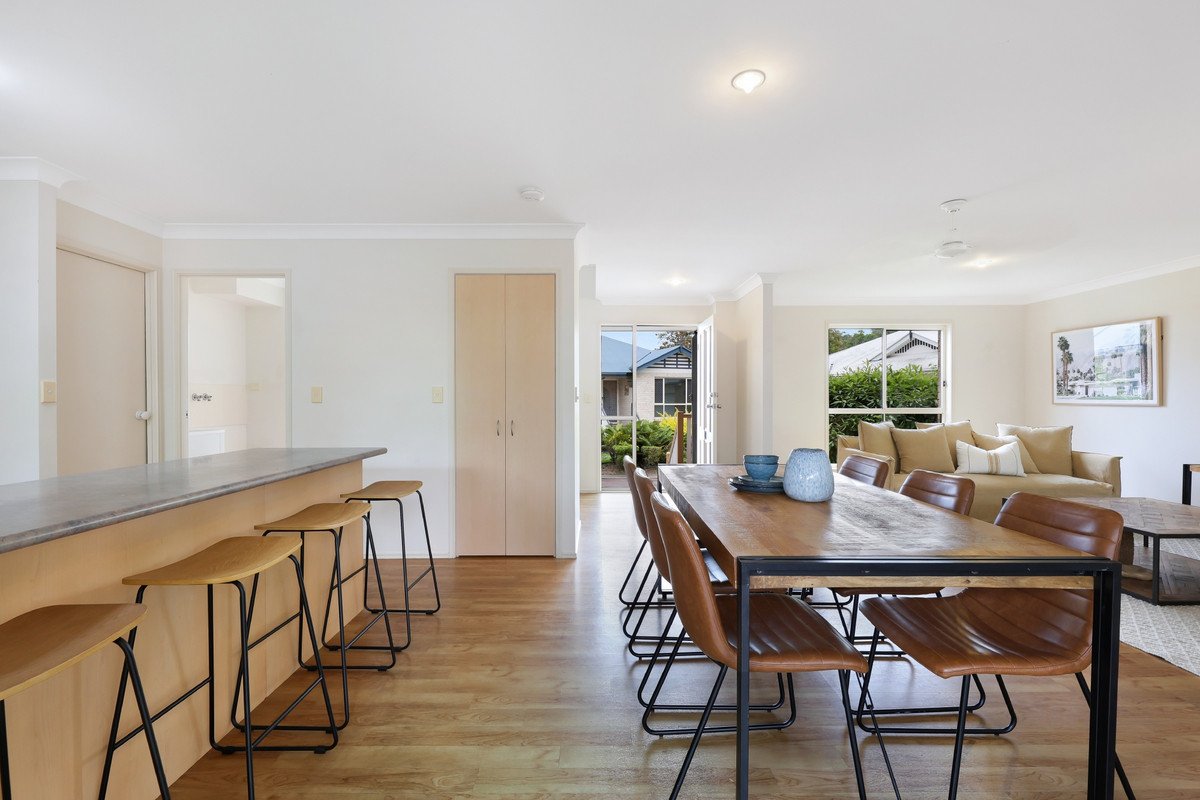 10/27-29 Tallebudgera Creek Road Burleigh Heads 15